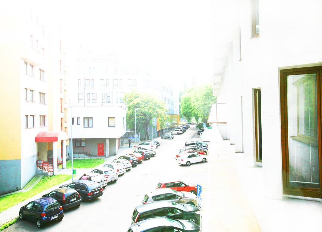Hostel Bratislava By Freddie ภายนอก รูปภาพ